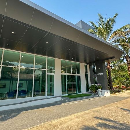 Baan Suan Khun Ta And Golf Resort أوبونراتْشاتاني المظهر الخارجي الصورة