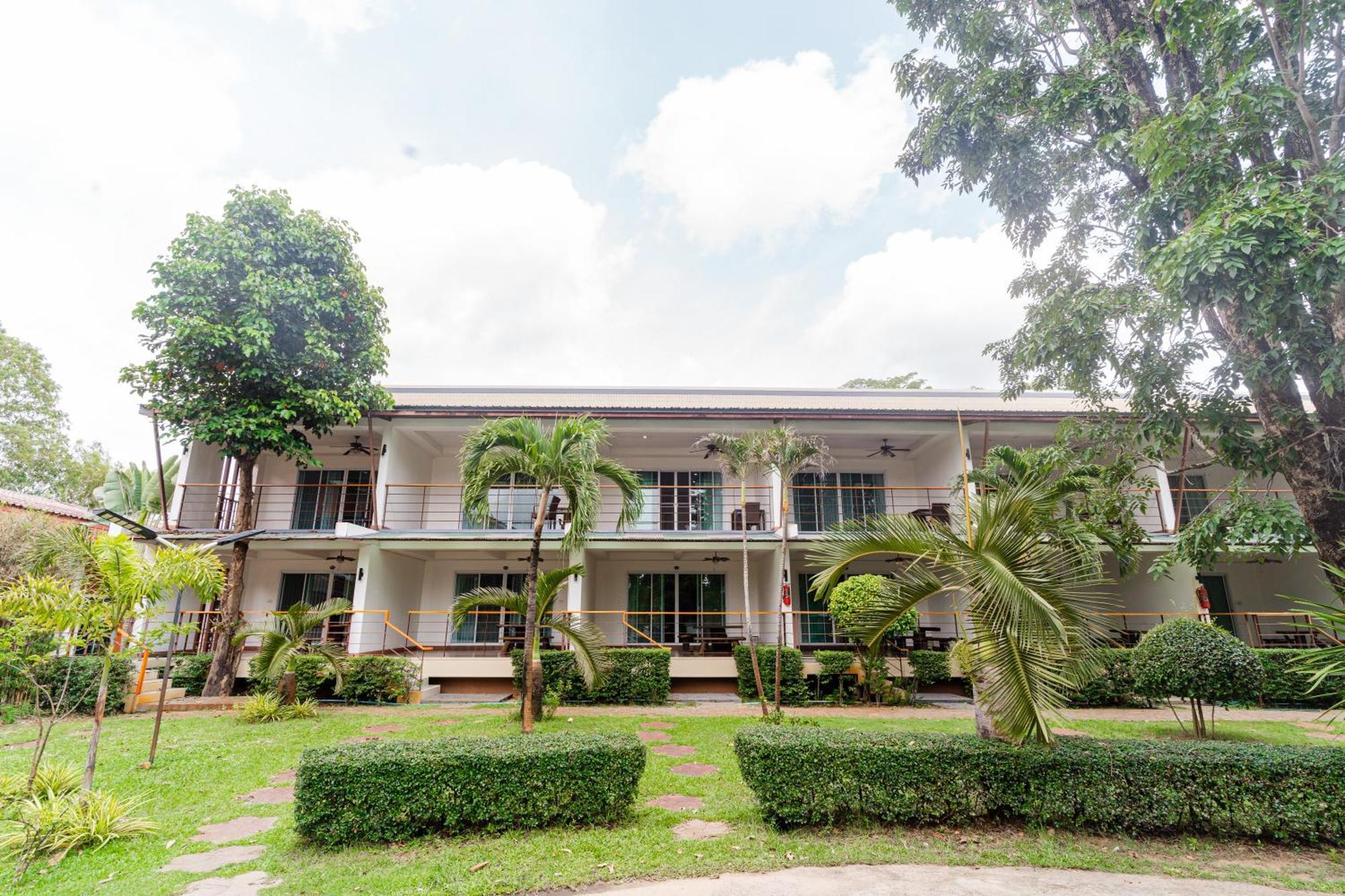 Baan Suan Khun Ta And Golf Resort أوبونراتْشاتاني المظهر الخارجي الصورة